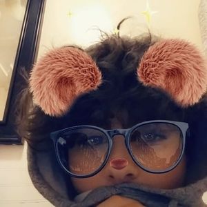 Meet your Posher, Devante